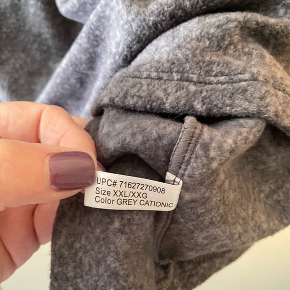 Climate Right By CuddlDuds Lounge or Leisure Shirt w/ Thumbholes. NWOT - Picture 5 of 5